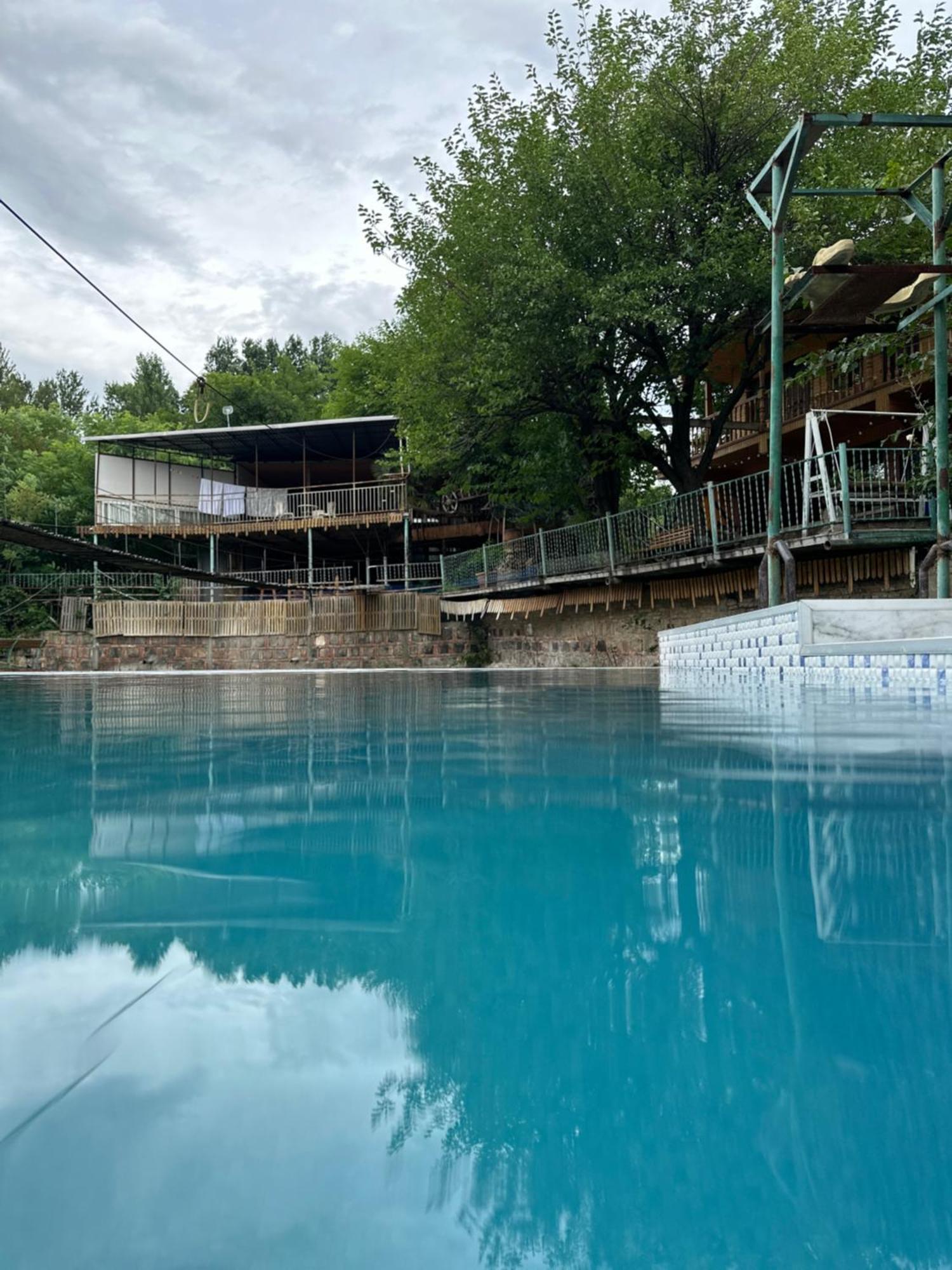 Amiran'S Lake Hotel Tbilisi Exterior photo