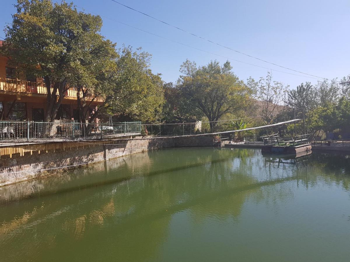 Amiran'S Lake Hotel Tbilisi Exterior photo